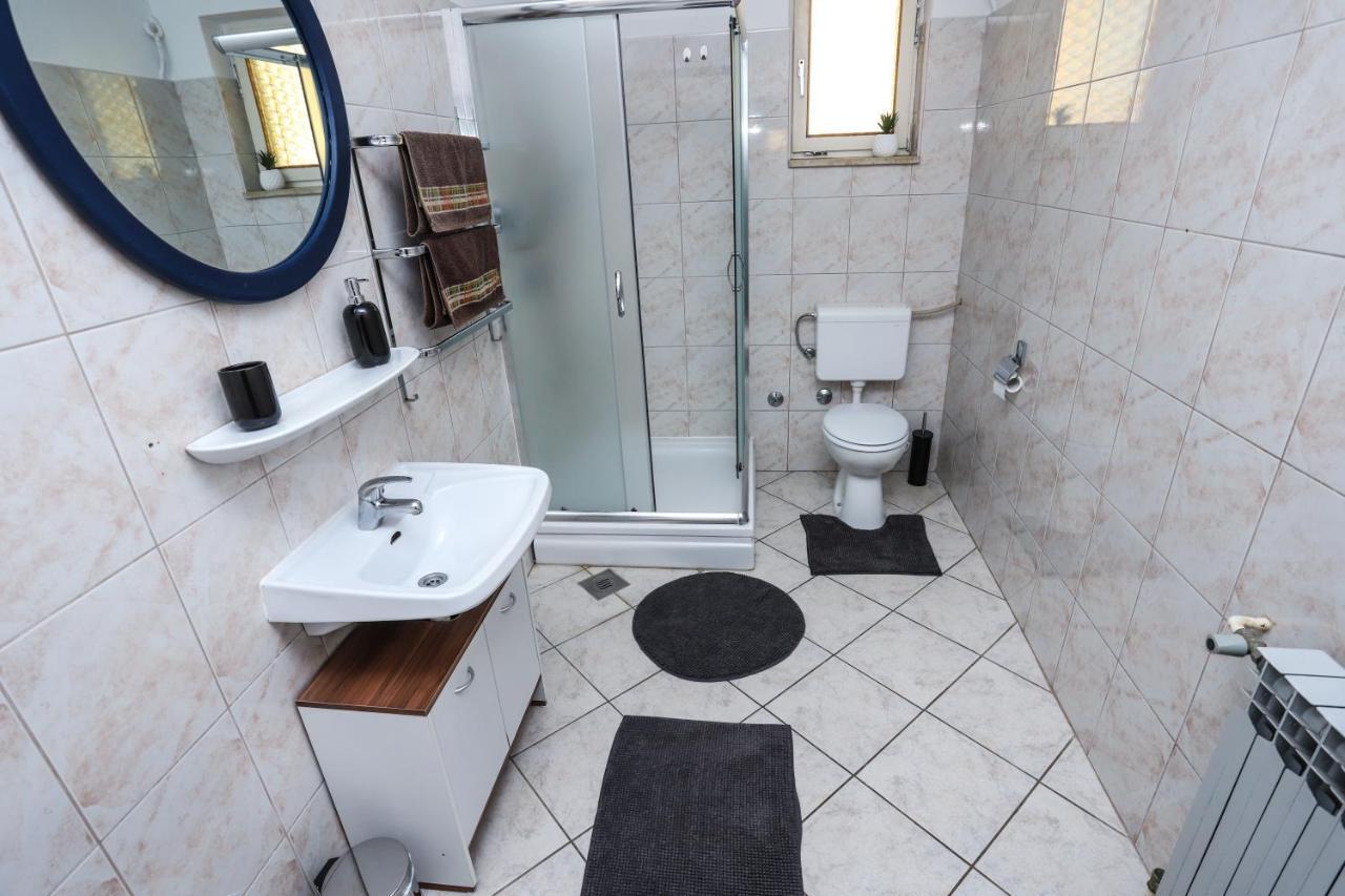Ray Apartment Poreč Buitenkant foto