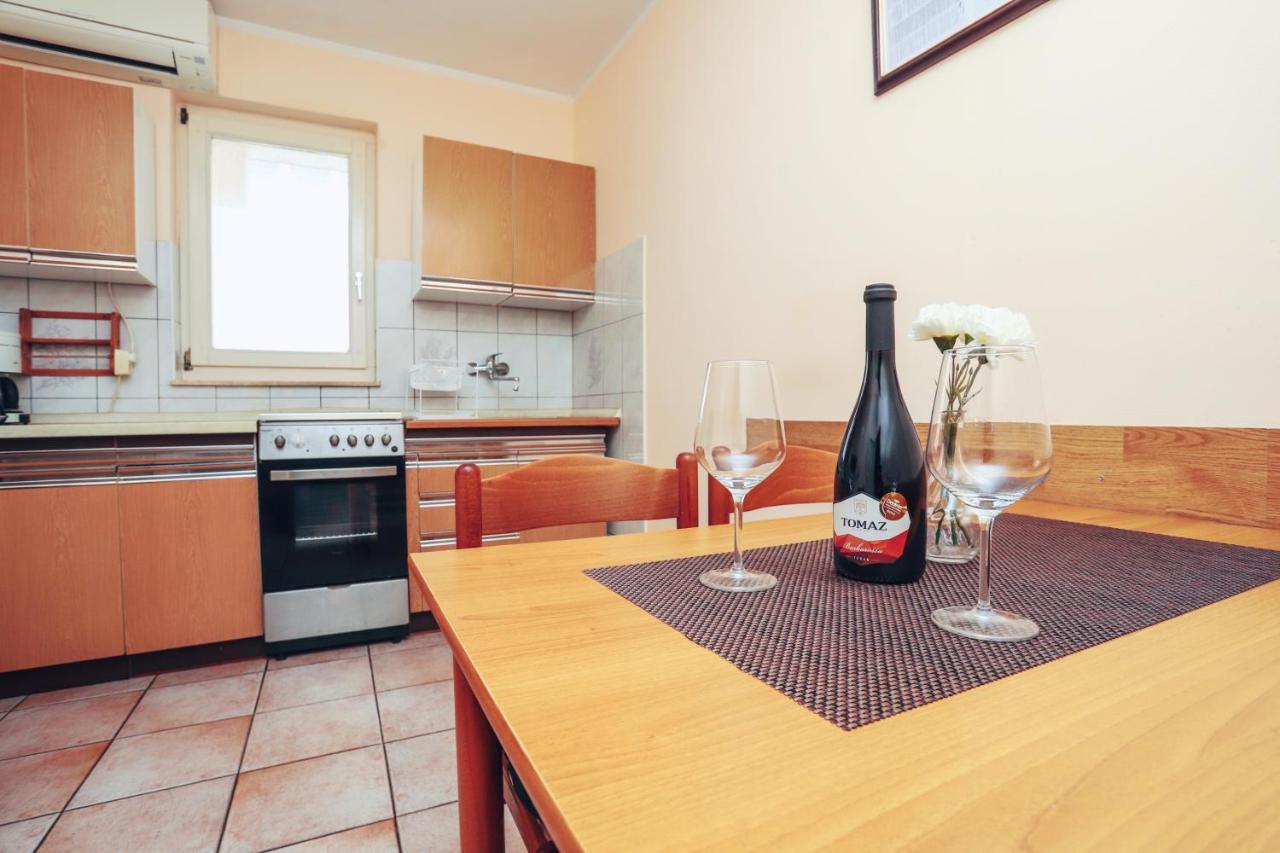 Ray Apartment Poreč Buitenkant foto